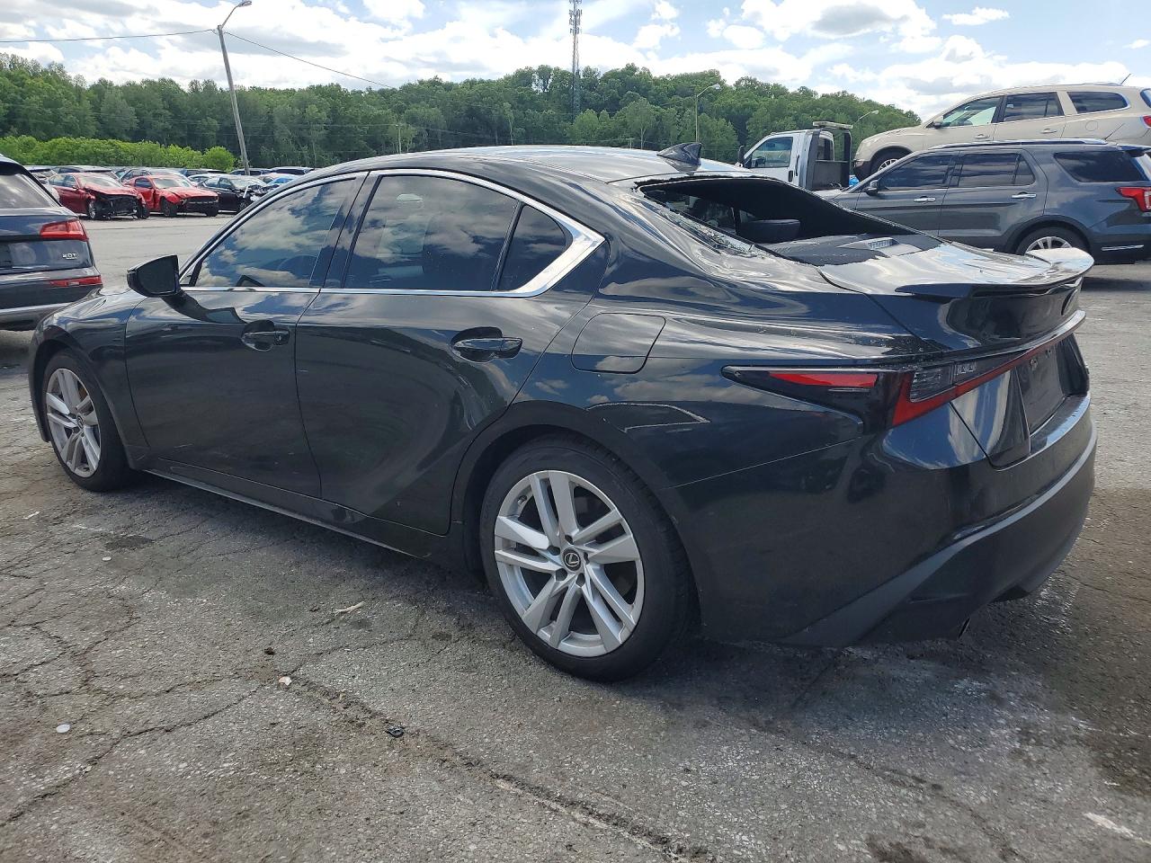 2021 LEXUS IS 300 — снимка 2
