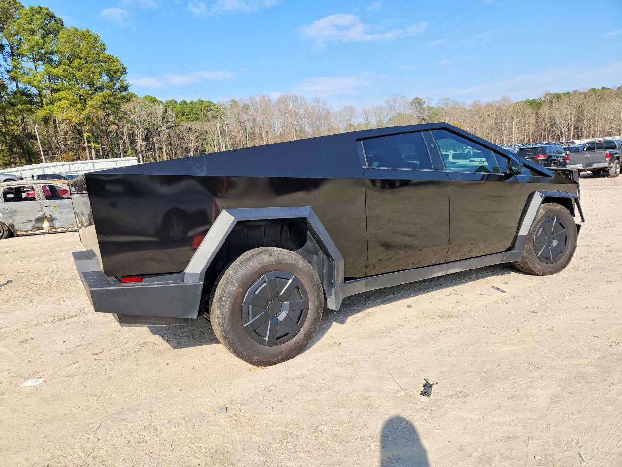 2025 TESLA CYBERTRUCK — снимка 3