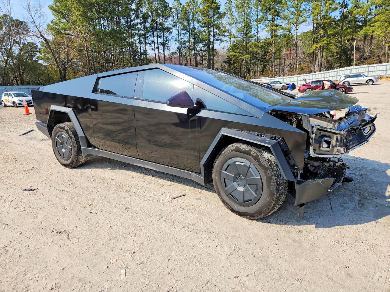 2025 TESLA CYBERTRUCK — снимка 4