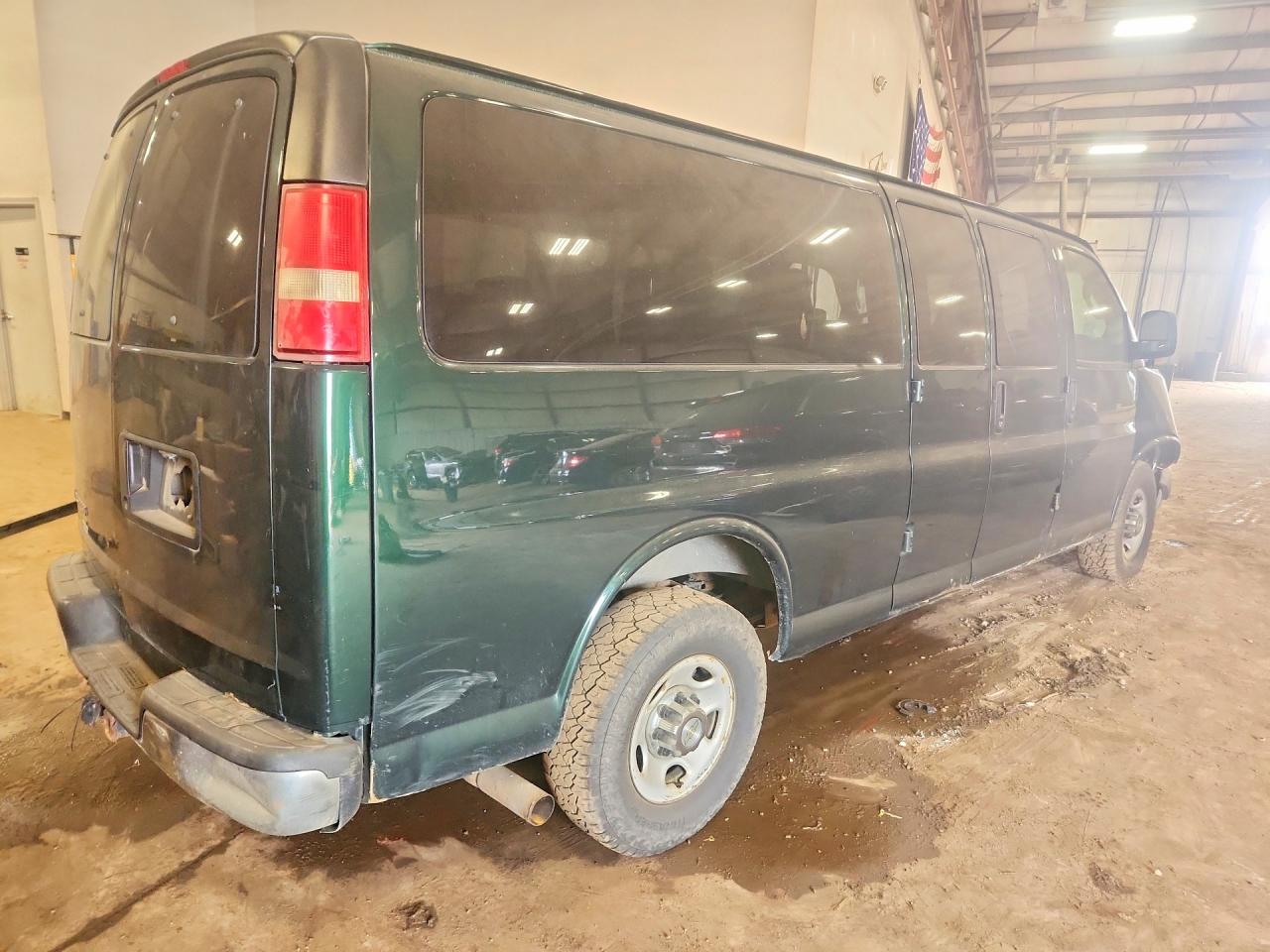 2016 CHEVROLET EXPRESS — снимка 3