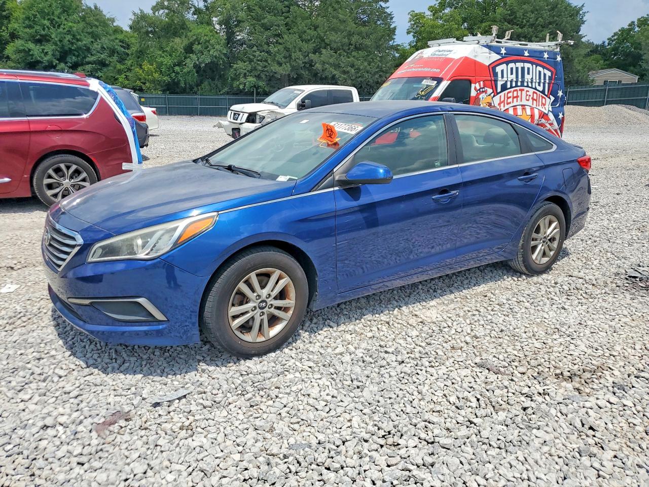 2017 HYUNDAI SONATA SE