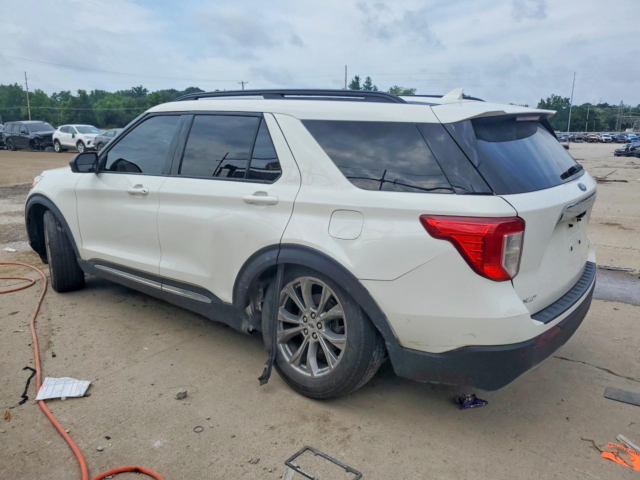 2022 FORD EXPLORER XLT — снимка 2
