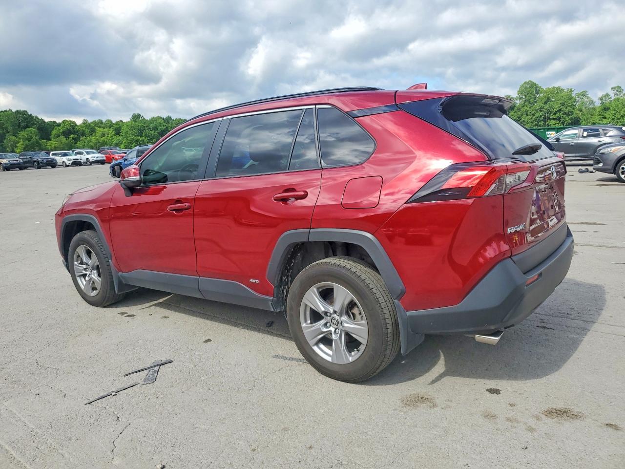 2025 TOYOTA RAV4 HYBRID XLE — снимка 2