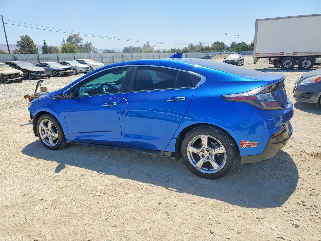 2017 CHEVROLET VOLT LT — снимка 2