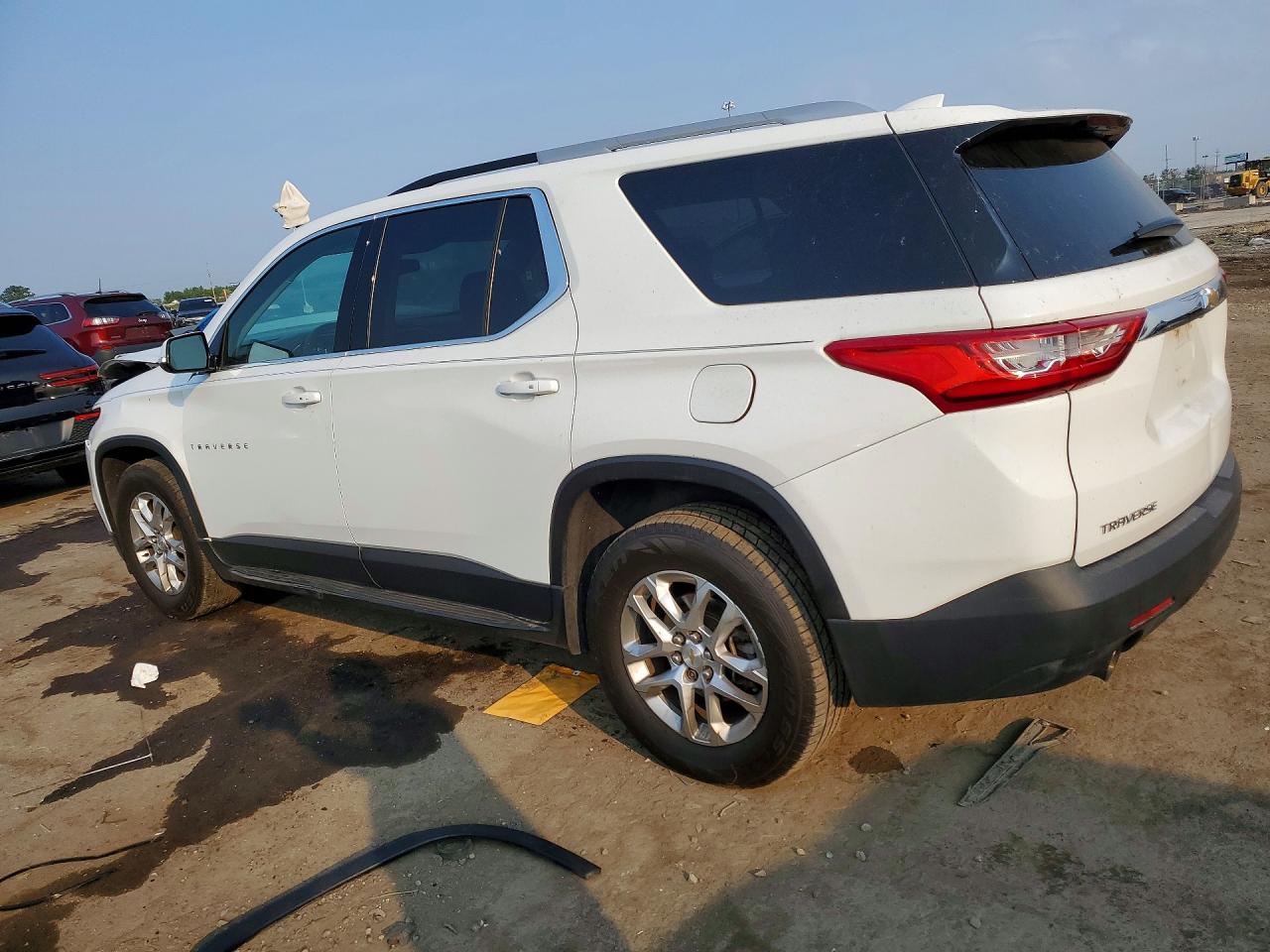 2018 CHEVROLET TRAVERSE LT — снимка 2