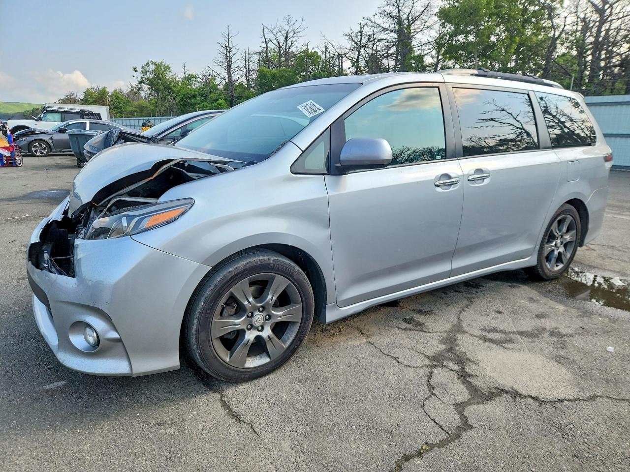 2015 TOYOTA SIENNA SPORT