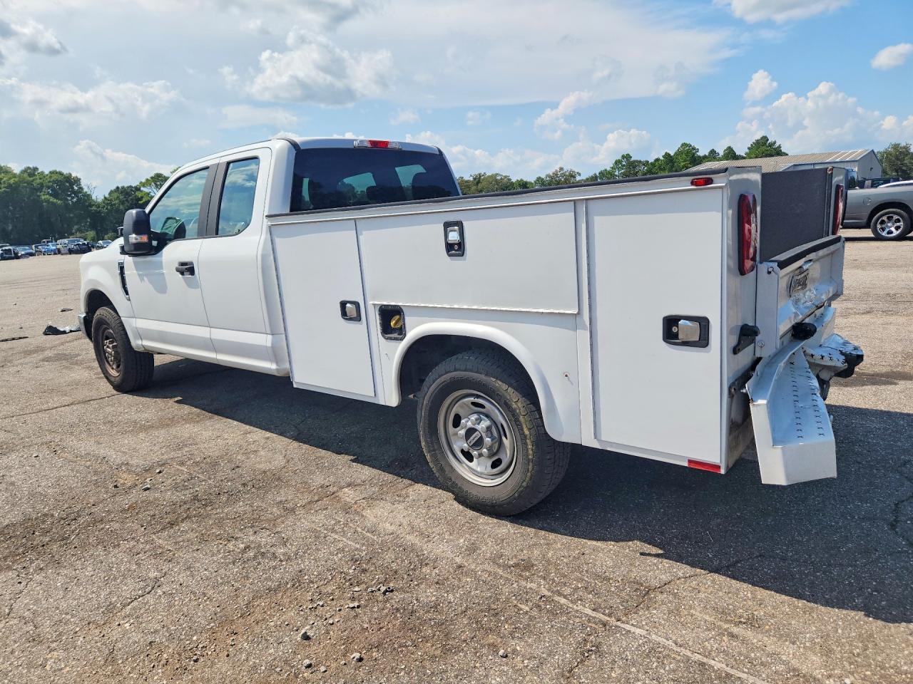 2019 FORD F250 — снимка 2