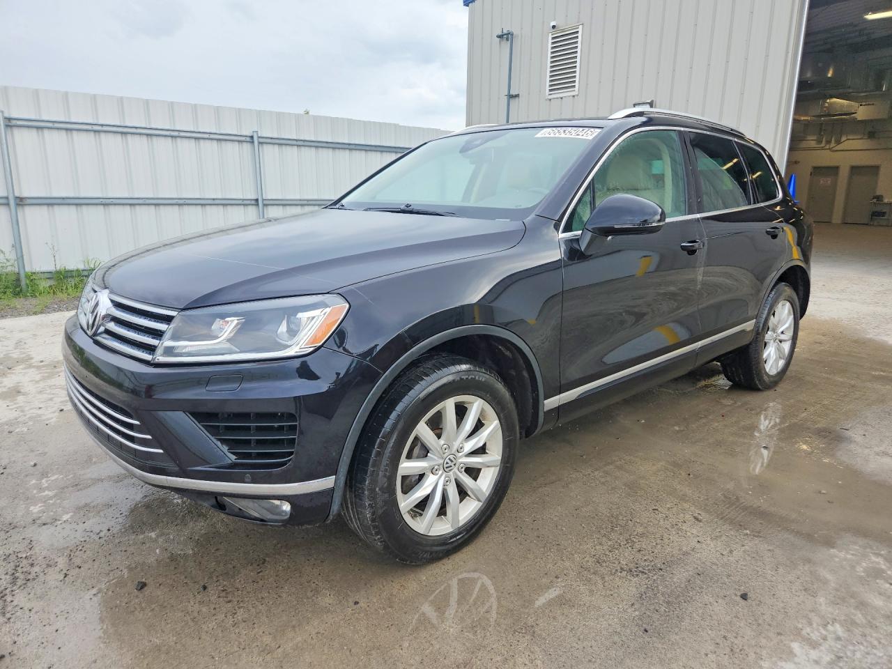 2016 VOLKSWAGEN TOUAREG SPORT