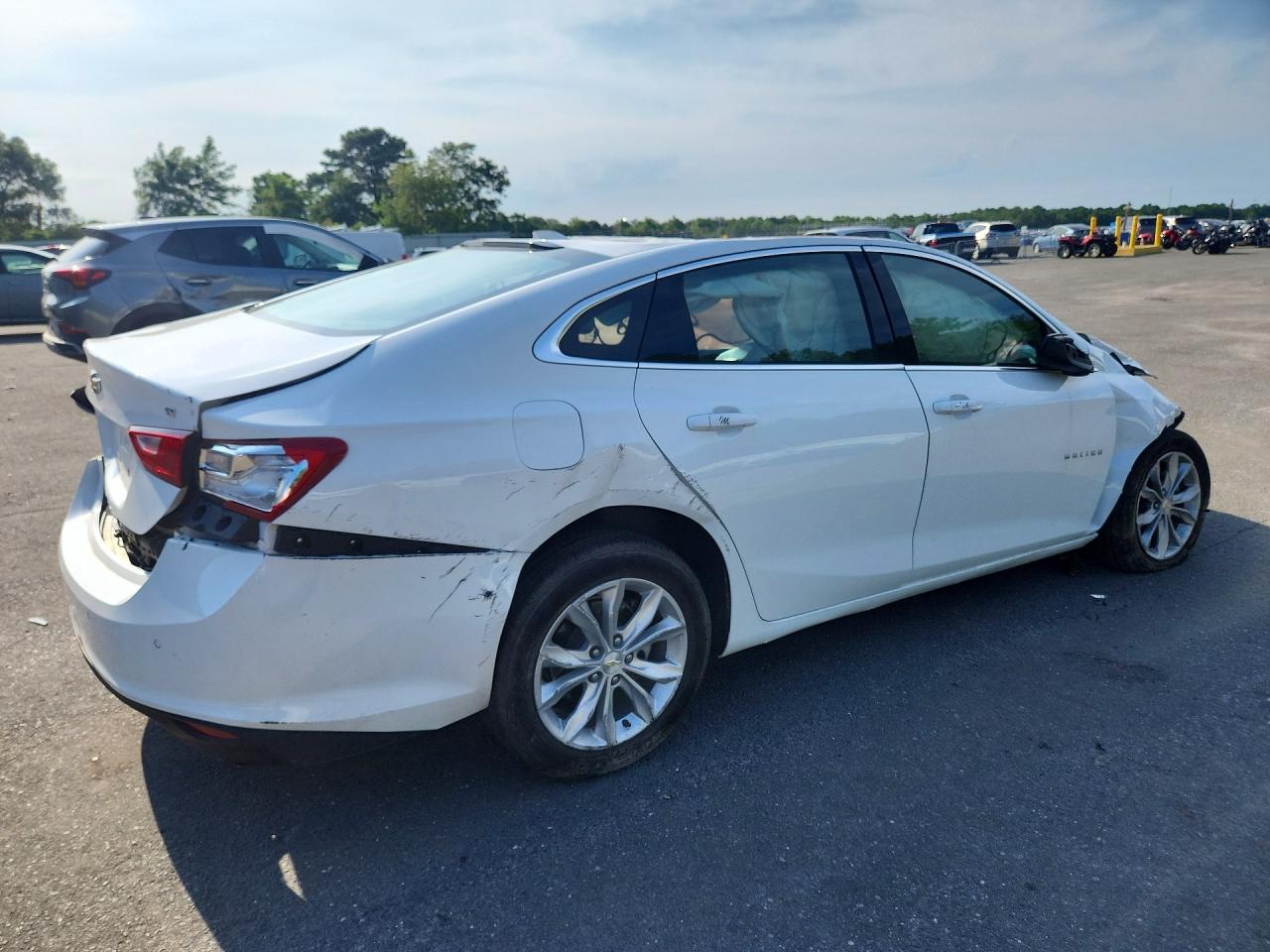 2025 CHEVROLET MALIBU LT — снимка 3