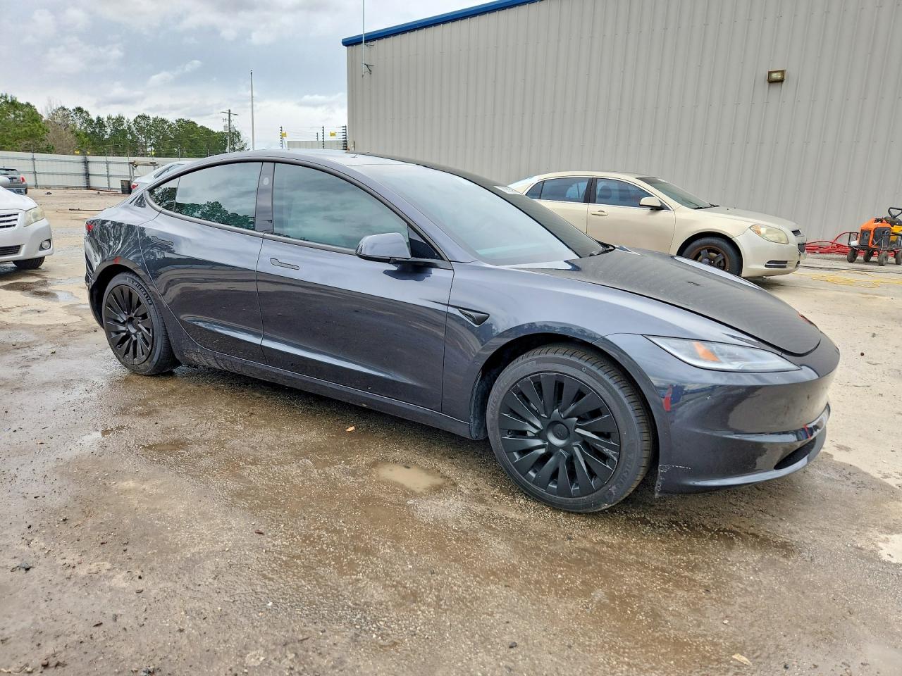 2025 TESLA MODEL 3 — снимка 4