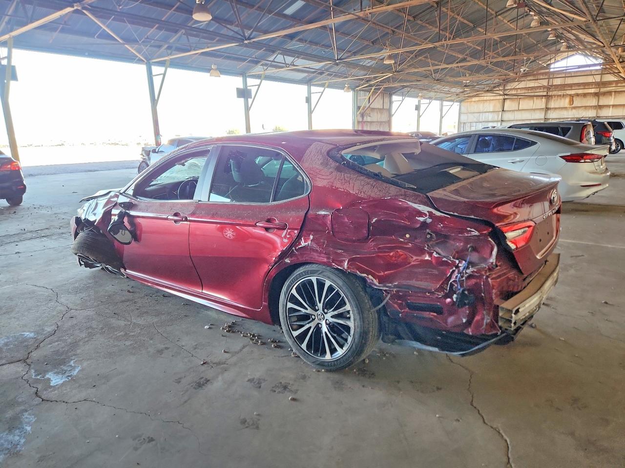 2018 TOYOTA CAMRY SE — снимка 2