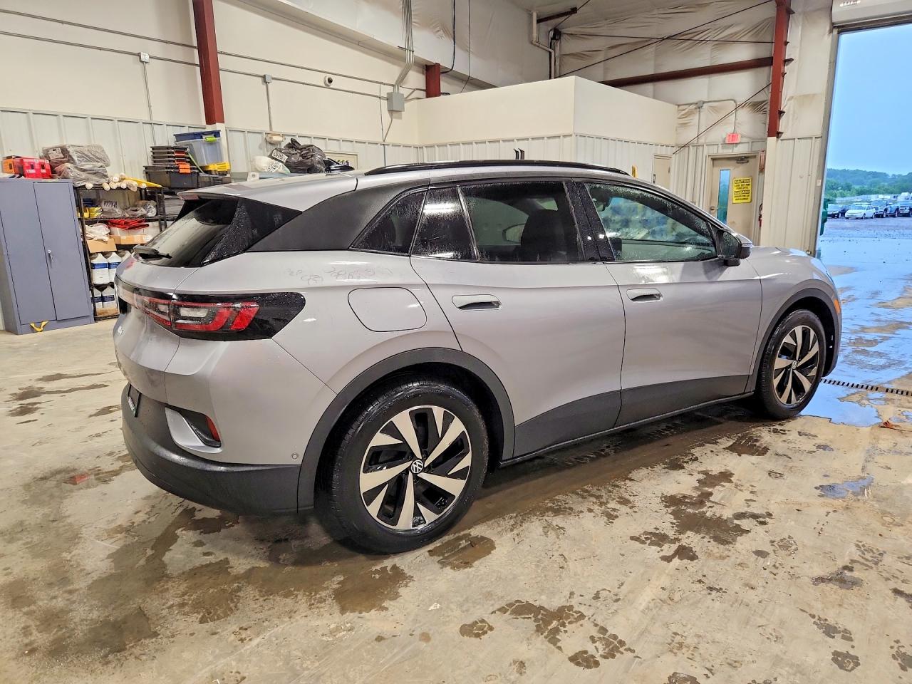 2024 VOLKSWAGEN ID.4 — снимка 3