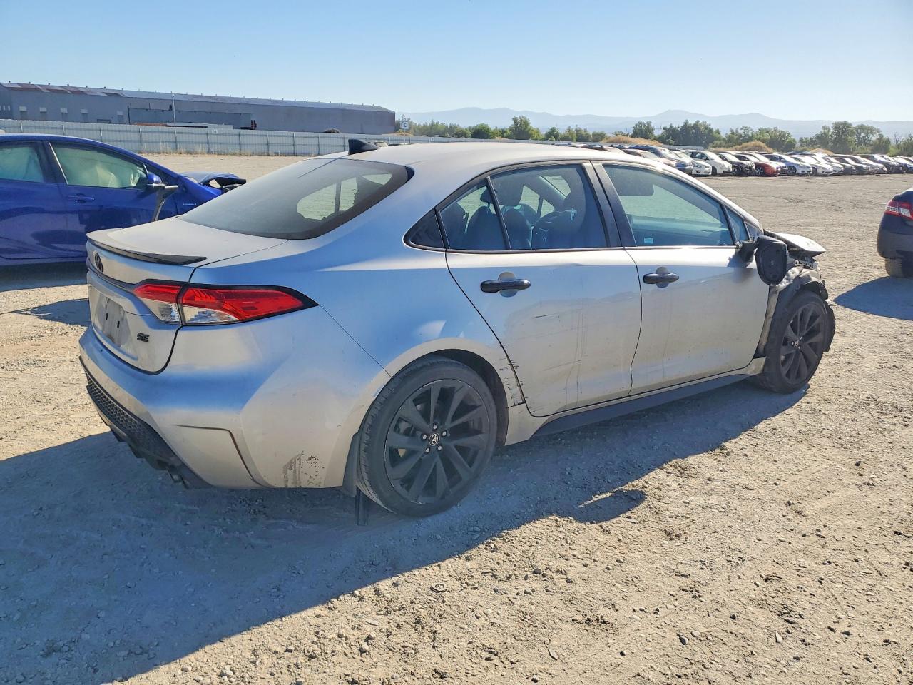 2021 TOYOTA COROLLA SE NIGHTSHADE EDITION — снимка 3