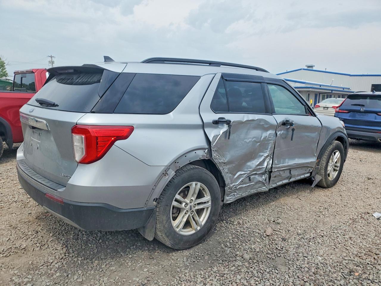 2022 FORD EXPLORER XLT — снимка 3