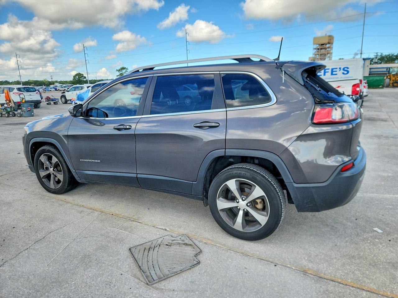 2019 JEEP CHEROKEE LIMITED — снимка 2