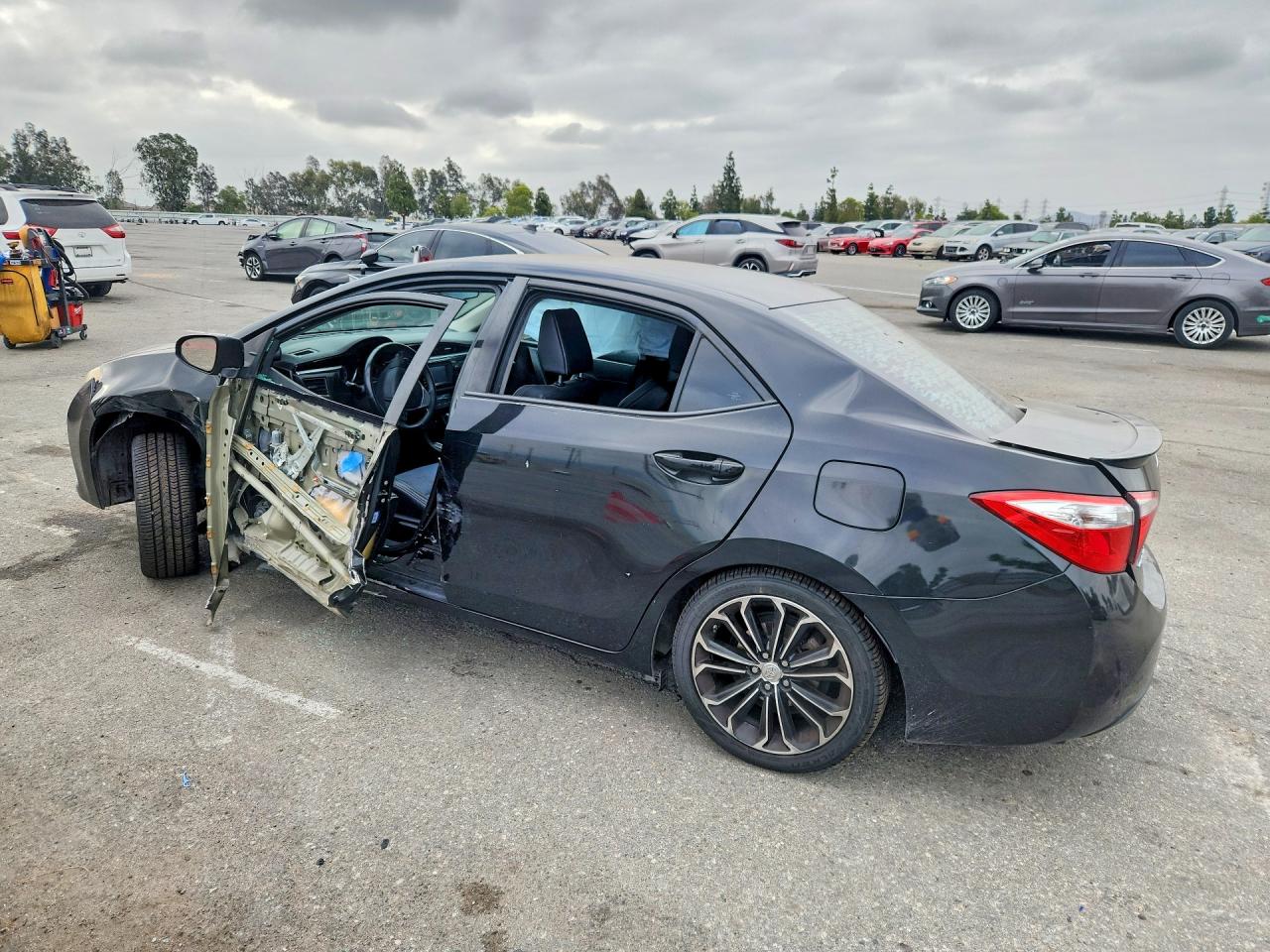 2016 TOYOTA COROLLA S PLUS — снимка 2