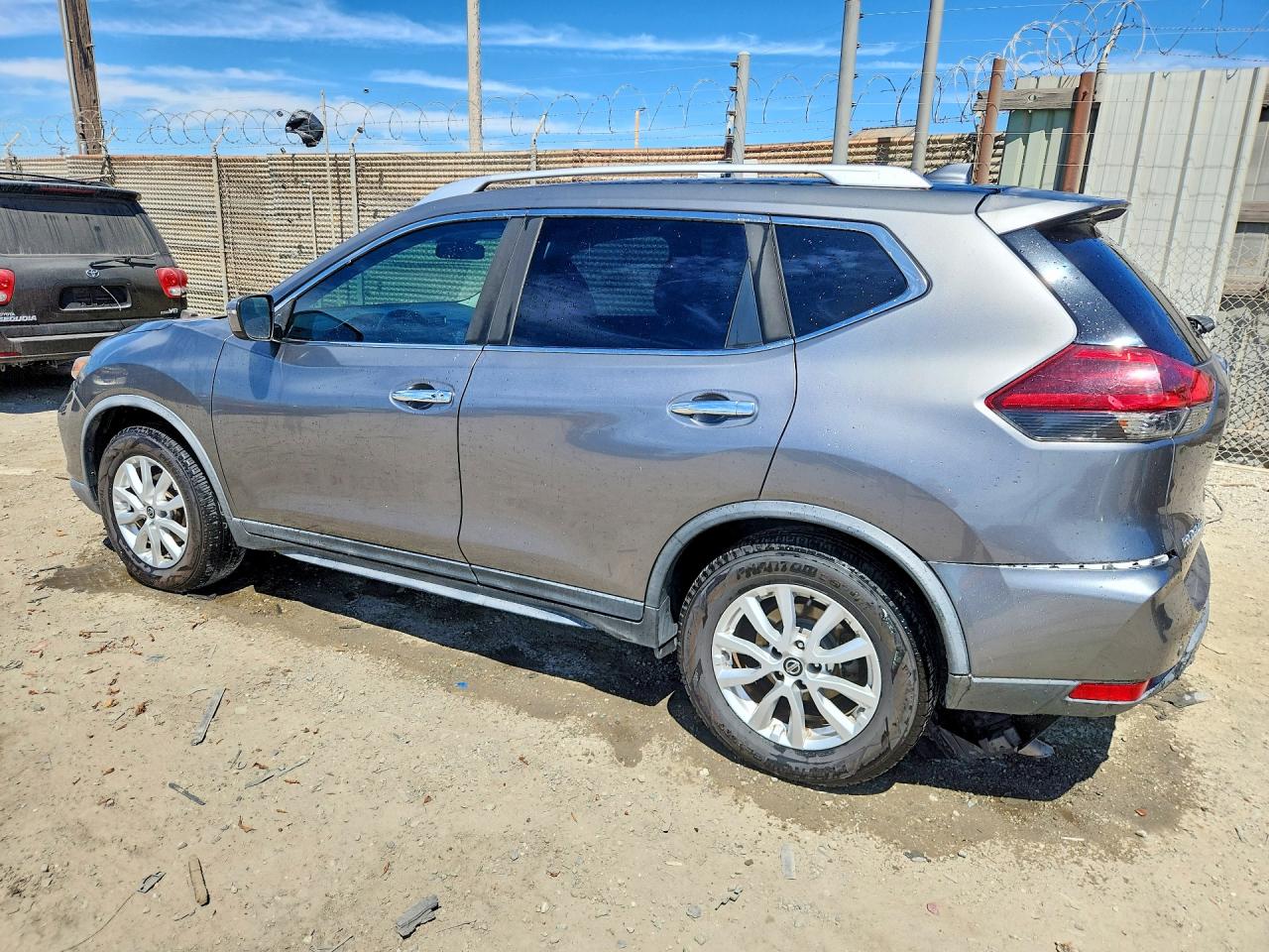 2019 NISSAN ROGUE SV — снимка 2
