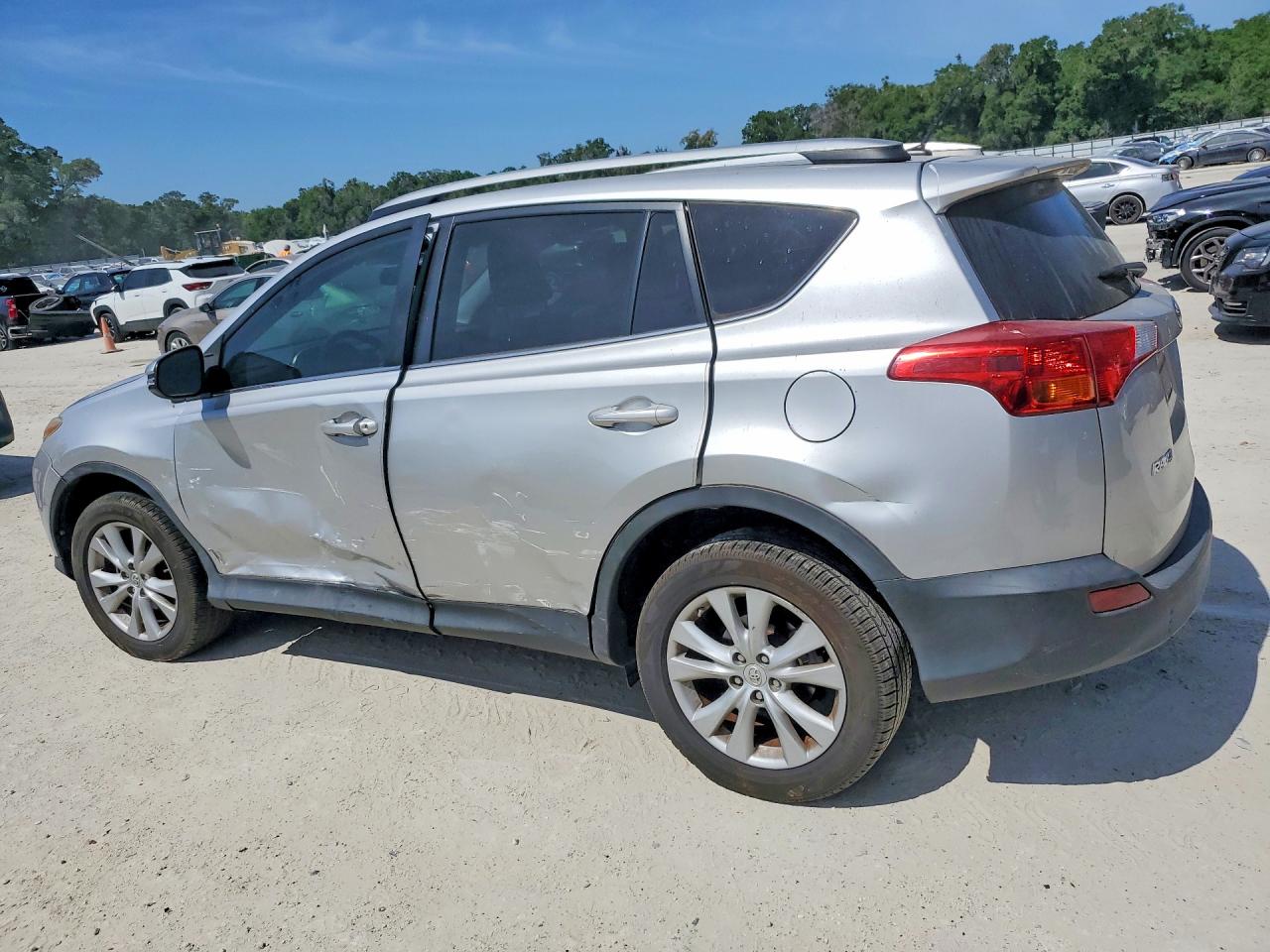 2015 TOYOTA RAV4 LIMITED — снимка 2