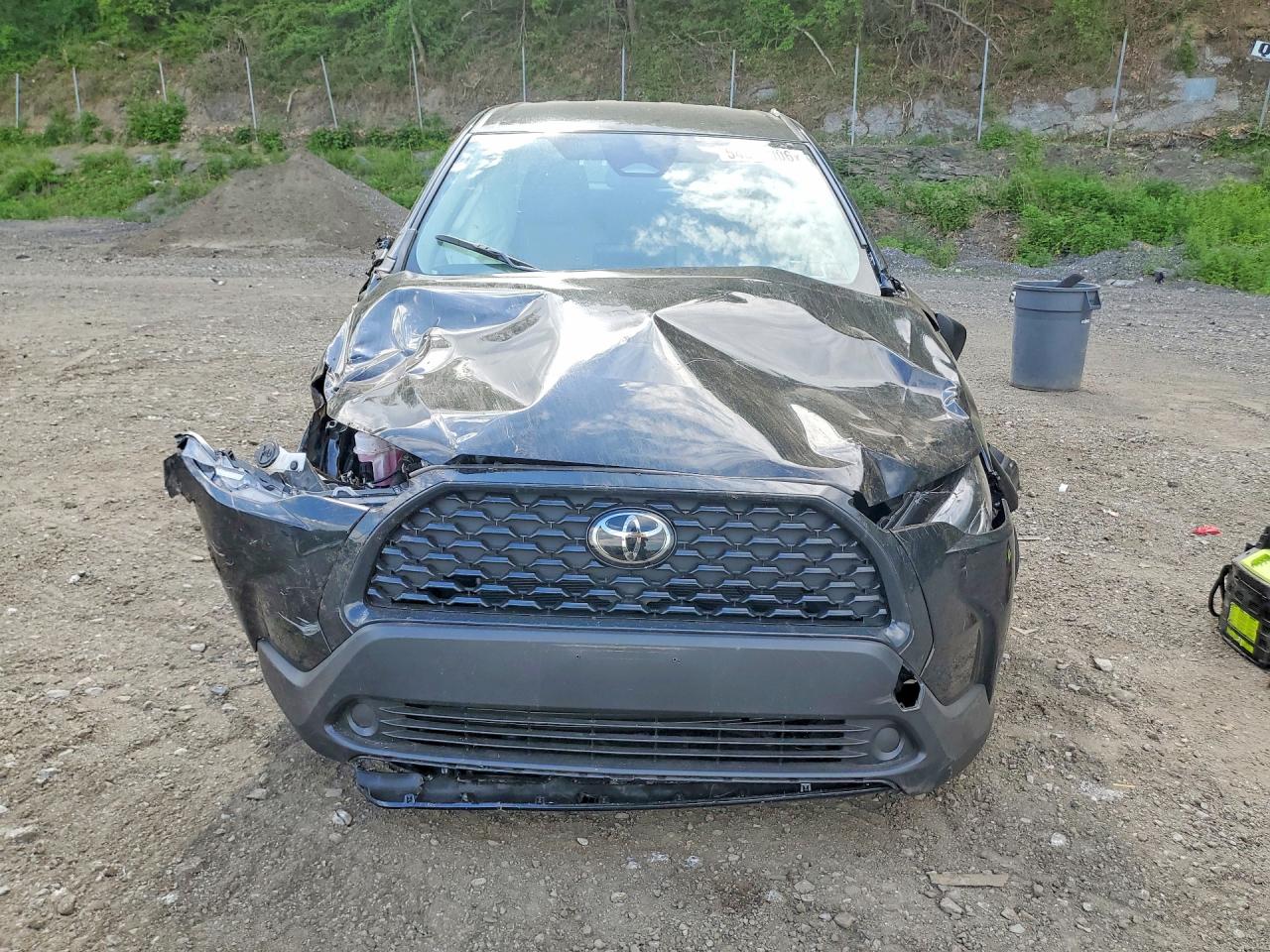 2025 TOYOTA COROLLA CROSS L — снимка 5