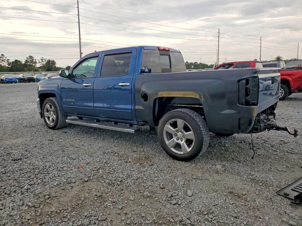 2017 CHEVROLET SILVERADO C1500 LT — снимка 2