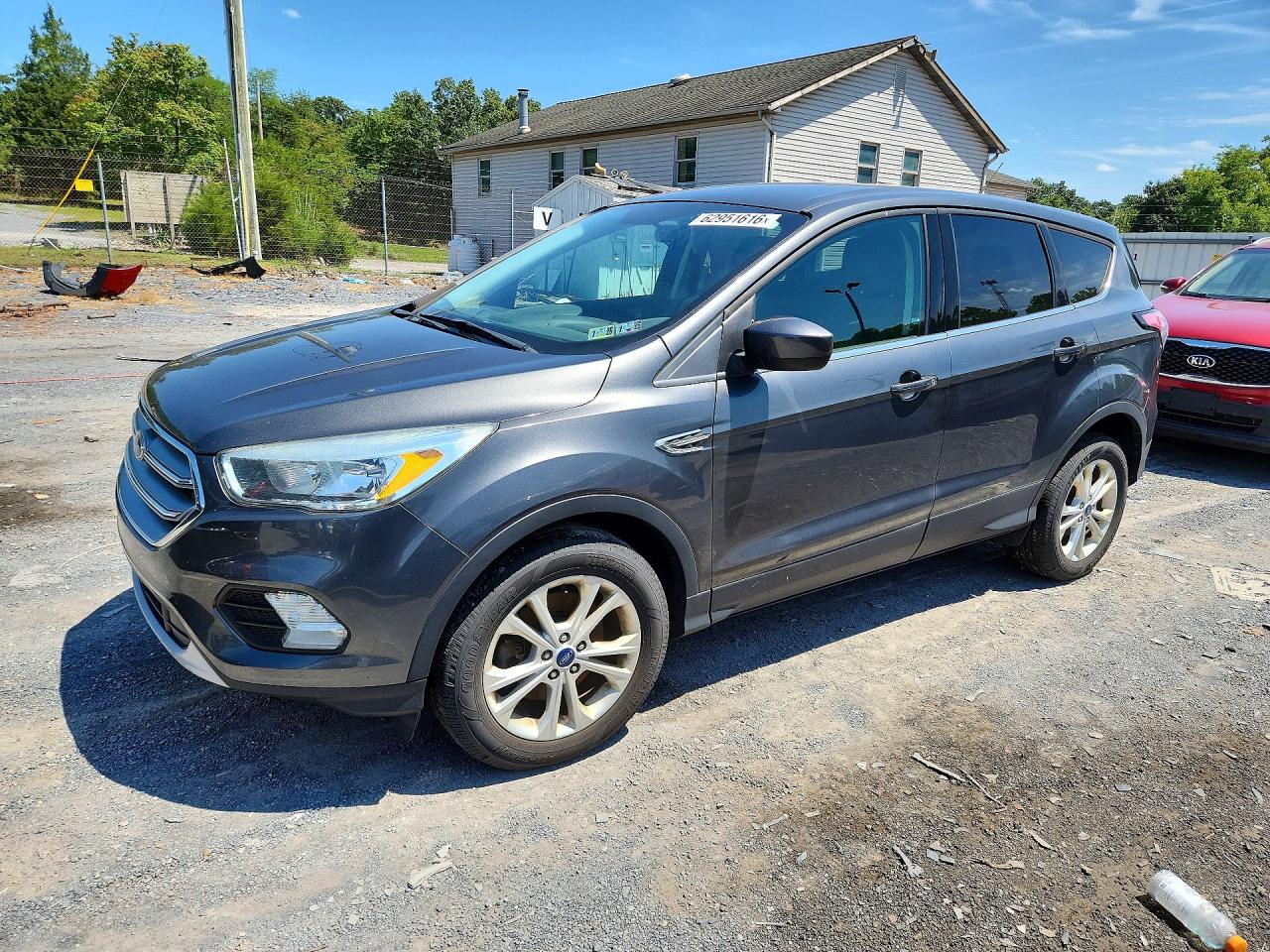 2017 FORD ESCAPE SE