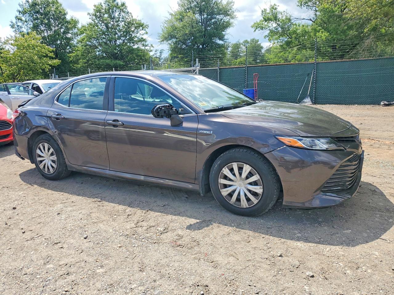 2019 TOYOTA CAMRY LE — снимка 4