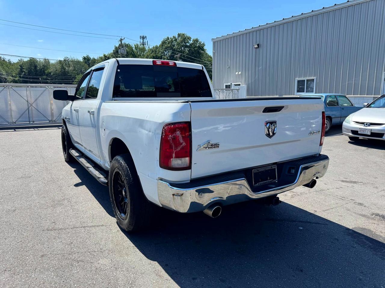 2017 RAM 1500 SLT — снимка 2