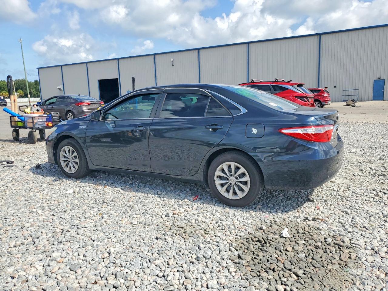 2015 TOYOTA CAMRY HYBRID LE — снимка 2