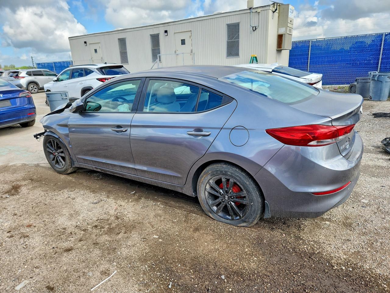 2018 HYUNDAI ELANTRA SE — снимка 2