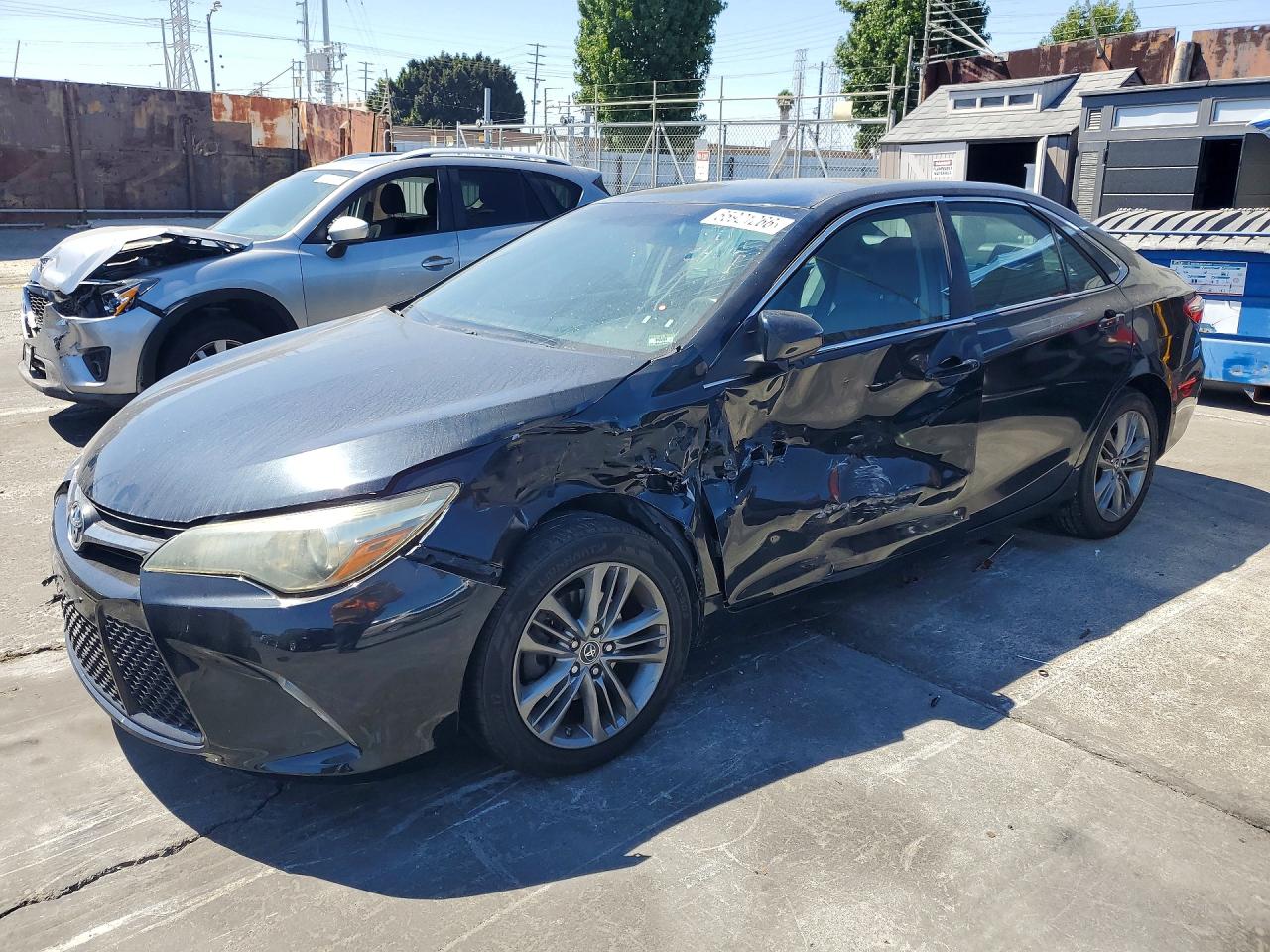 2015 TOYOTA CAMRY SE
