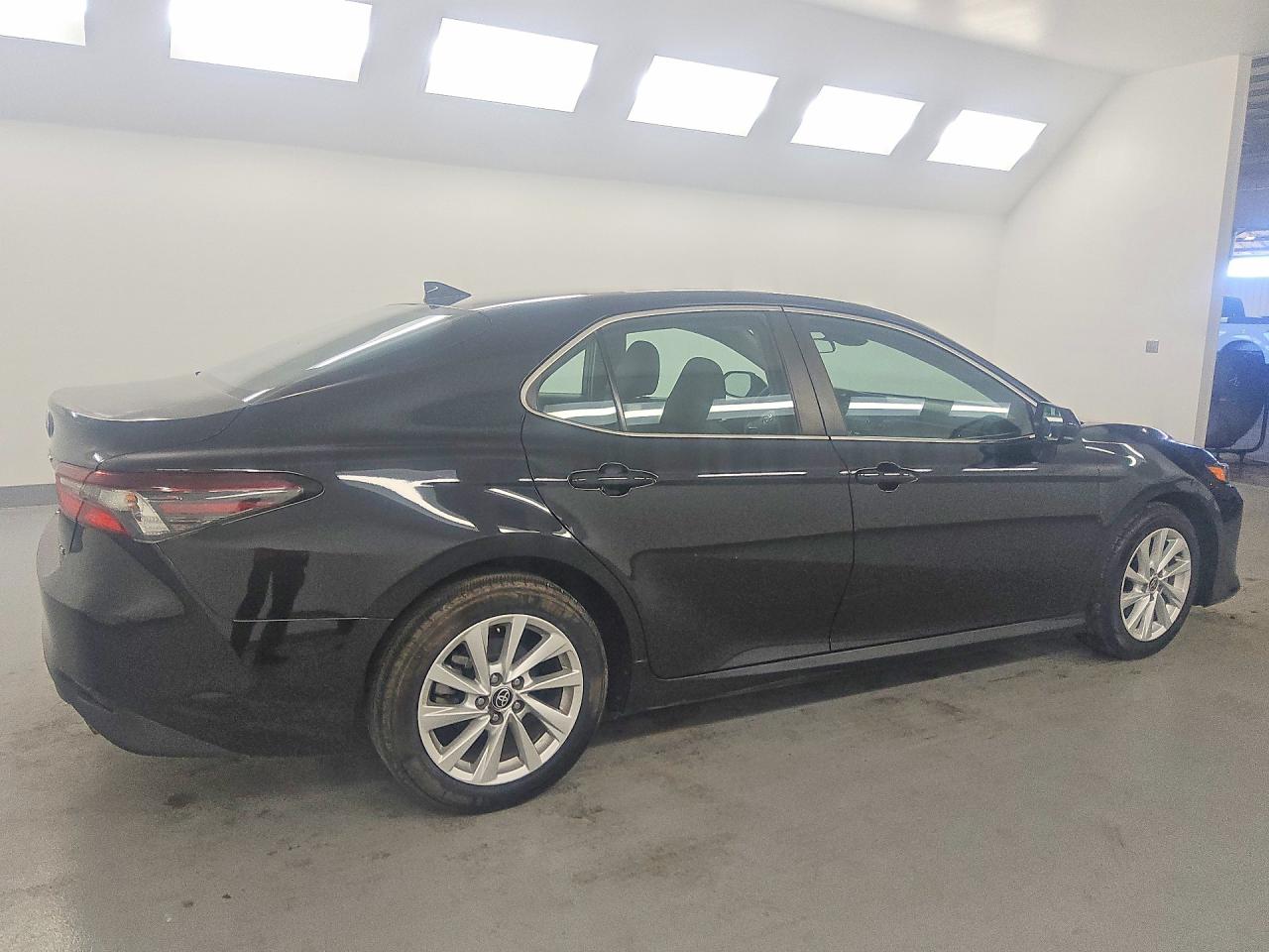 2024 TOYOTA CAMRY LE — снимка 3
