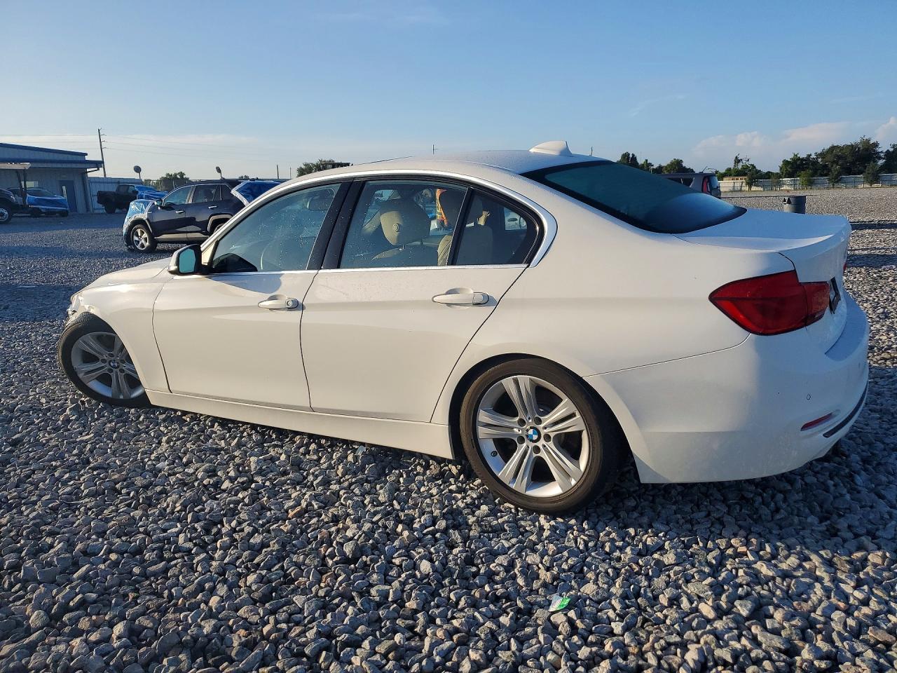 2018 BMW 330 I — снимка 2