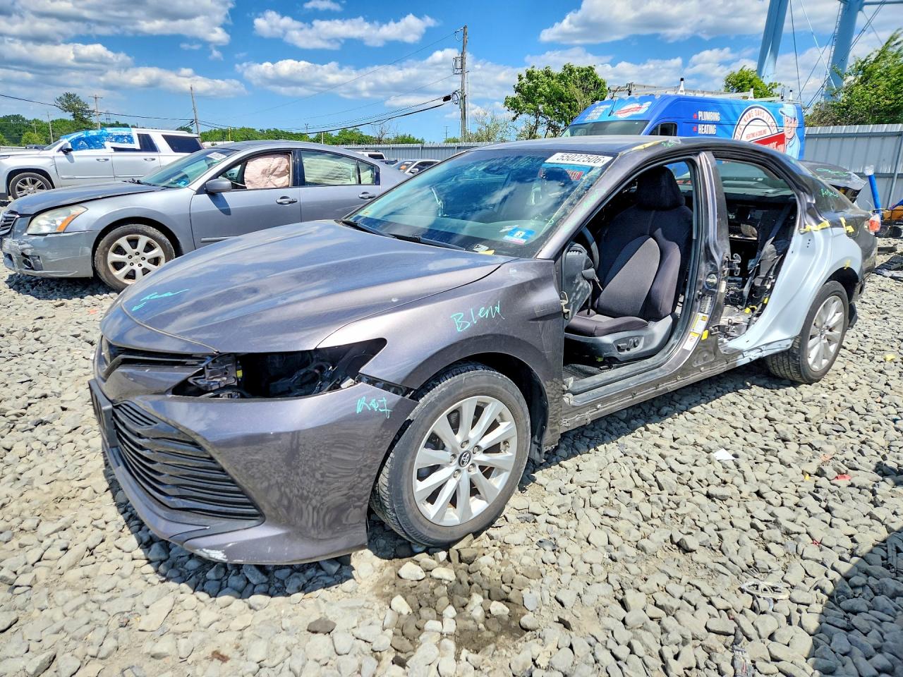 2018 TOYOTA CAMRY LE