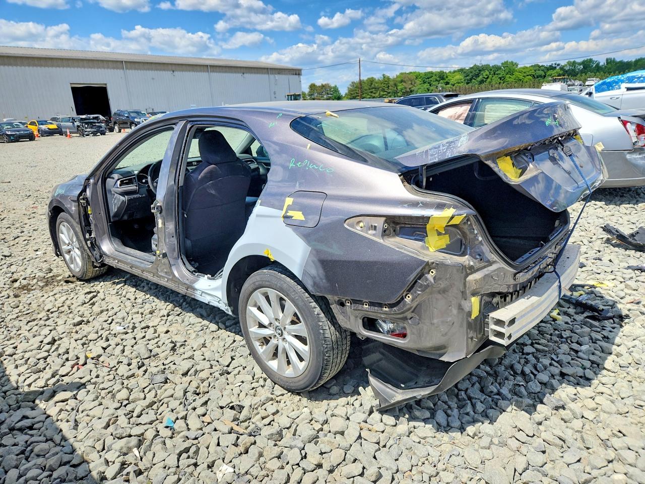 2018 TOYOTA CAMRY LE — снимка 2