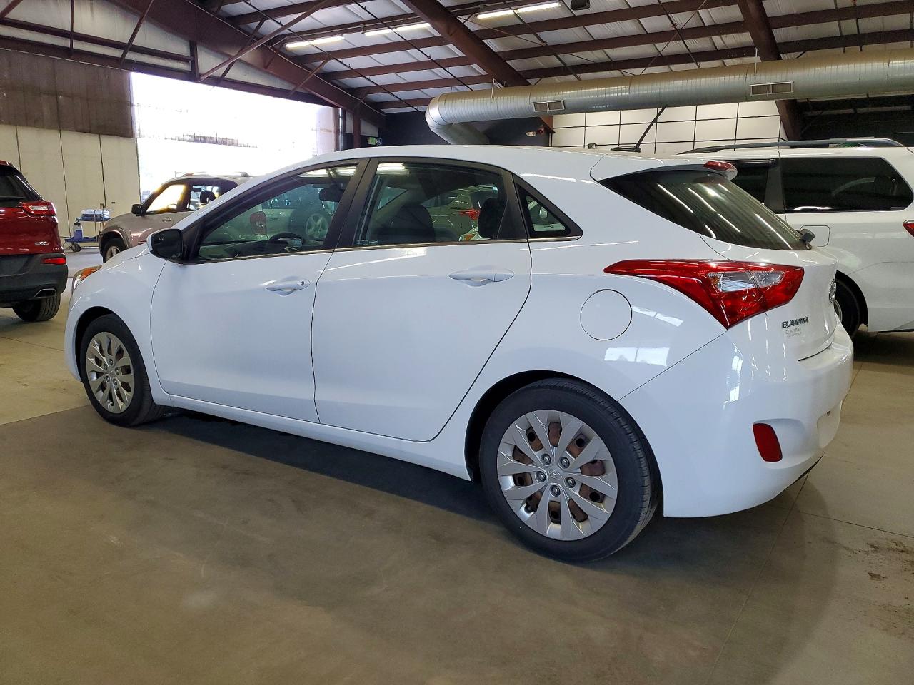 2016 HYUNDAI ELANTRA GT BASE — снимка 2