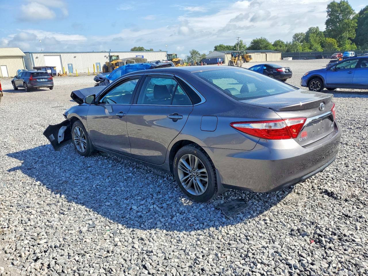 2017 TOYOTA CAMRY SE — снимка 2
