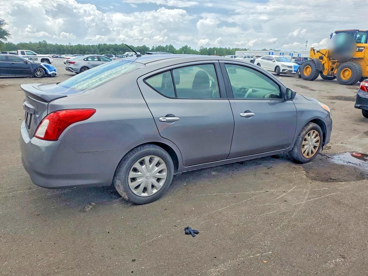 2017 NISSAN VERSA 1.6 SV — снимка 3