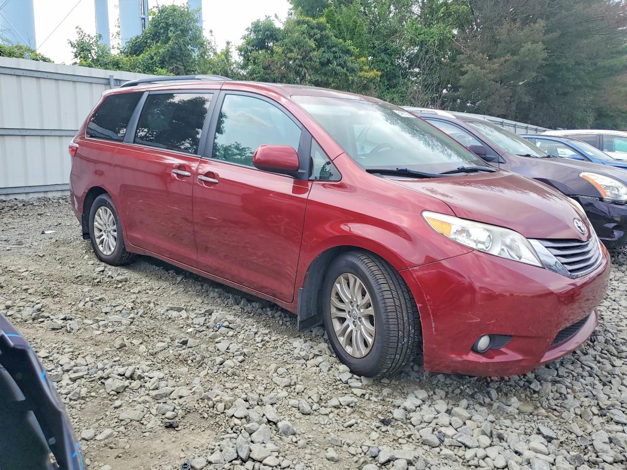 2017 TOYOTA SIENNA XLE 8-PASSENGER — снимка 4