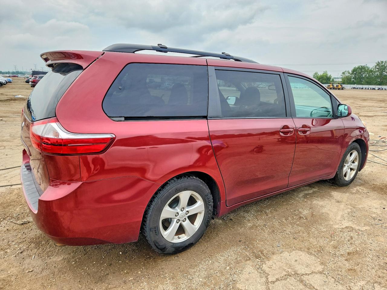 2016 TOYOTA SIENNA LE — снимка 3