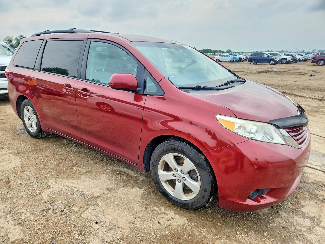 2016 TOYOTA SIENNA LE — снимка 4
