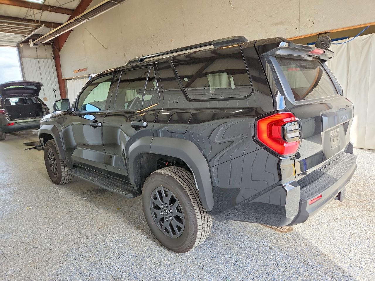 2026 TOYOTA 4RUNNER SR5 — снимка 2
