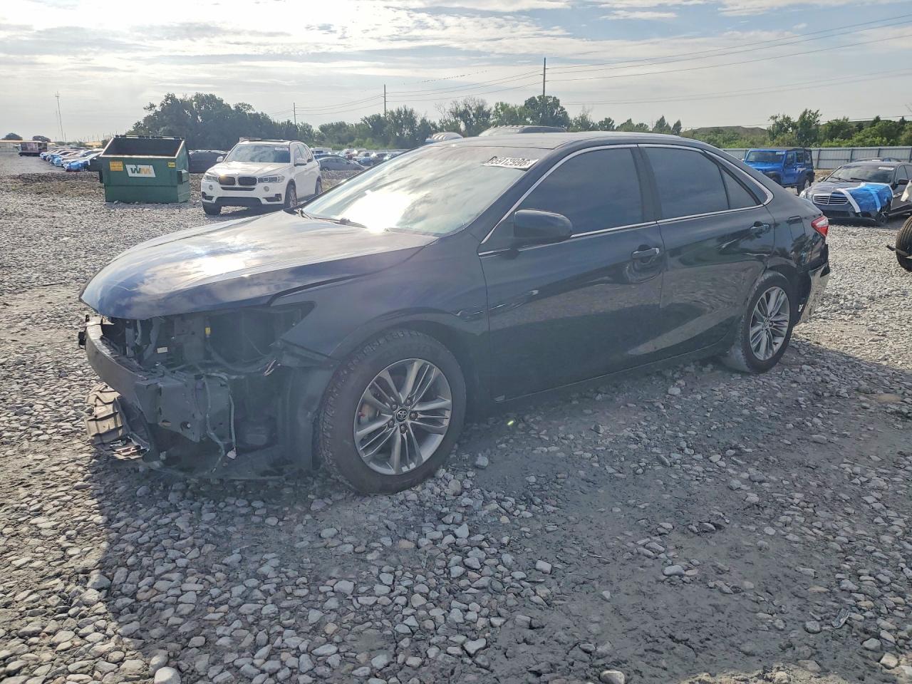 2015 TOYOTA CAMRY SE