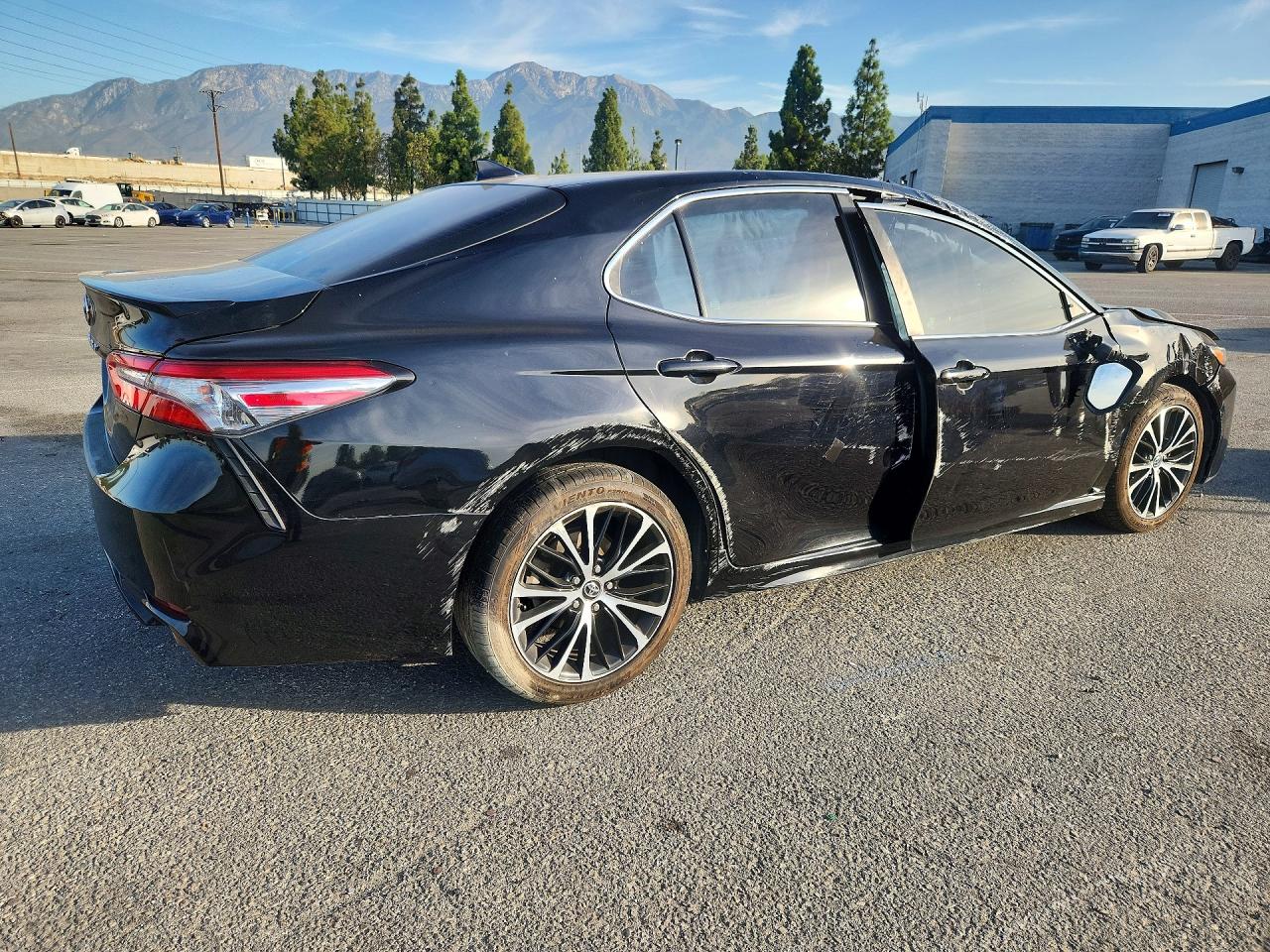 2019 TOYOTA CAMRY SE — снимка 3