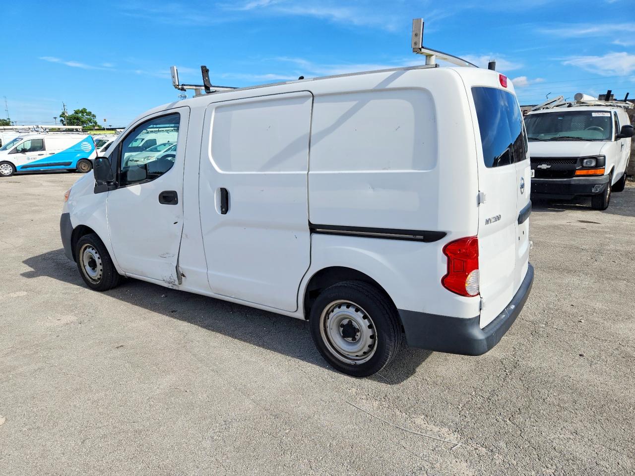 2015 NISSAN NV200 S — снимка 2
