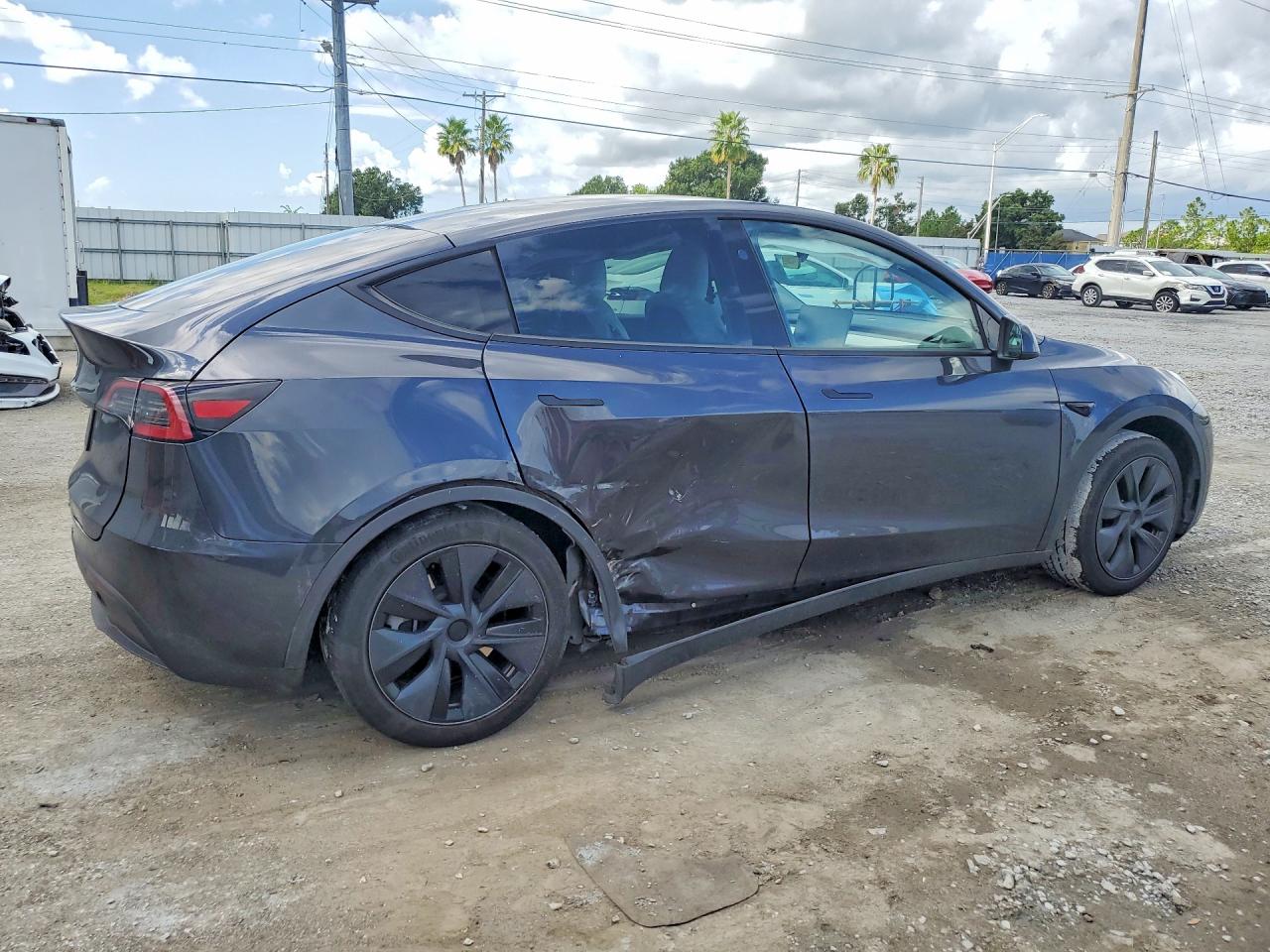 2024 TESLA MODEL Y — снимка 3