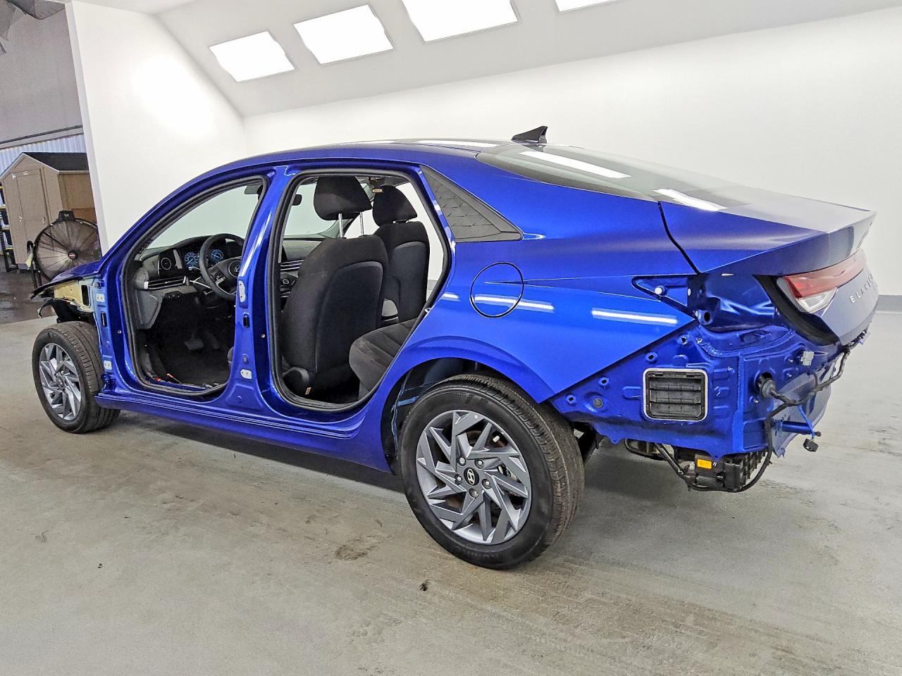 2024 HYUNDAI ELANTRA BLUE — снимка 2