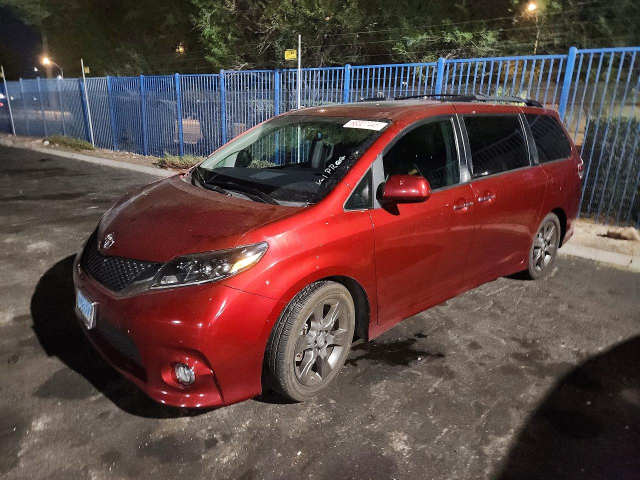 2016 TOYOTA SIENNA
