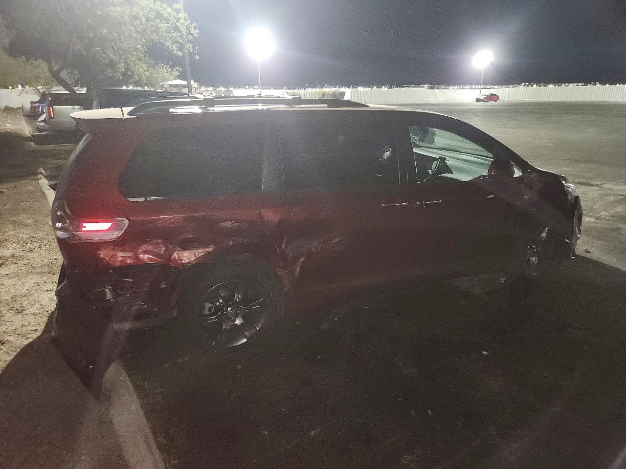 2016 TOYOTA SIENNA — снимка 3
