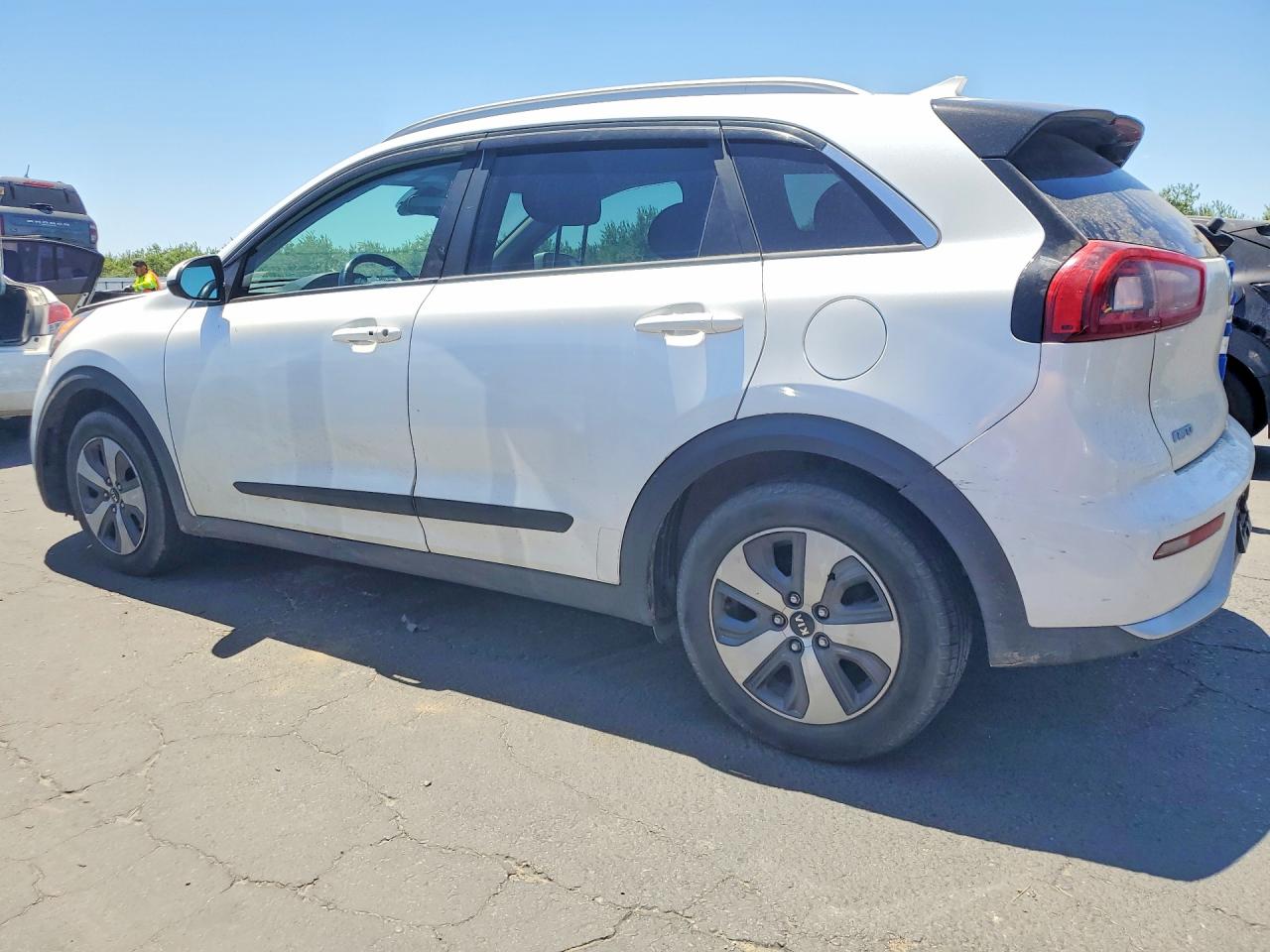 2018 KIA NIRO LX — снимка 2