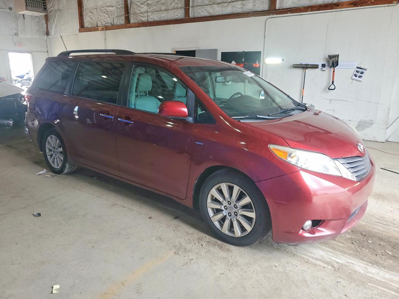 2017 TOYOTA SIENNA XLE 7-PASSENGER — снимка 4